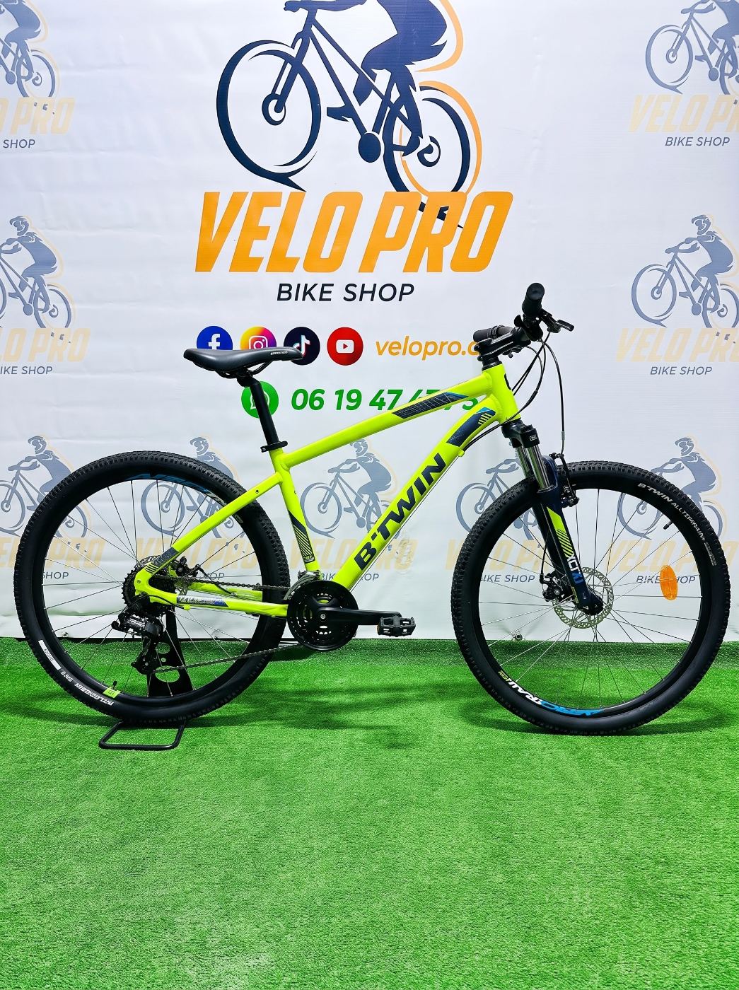 Vélo VTT ROCKRIDER ST 520